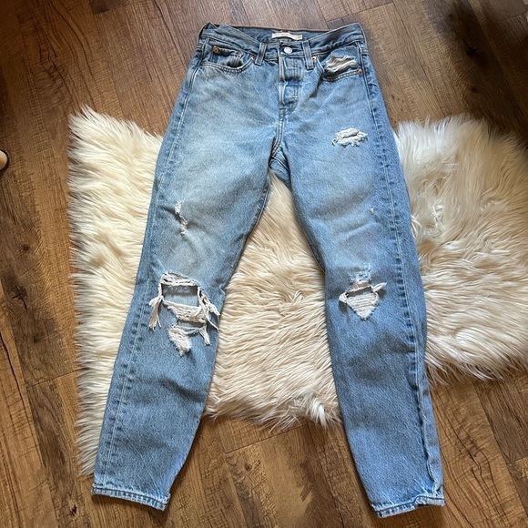 LEVIS Wedgie Icon Fit Jeans In Authentically Yours - Picture 6 of 8